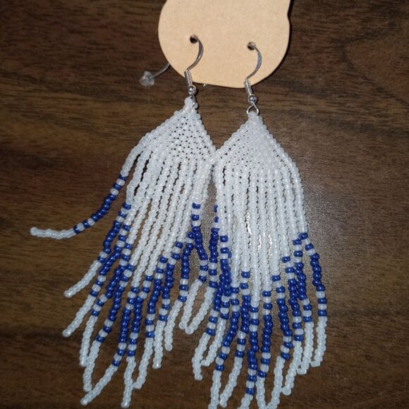 💙 Handmade Beaded Earrings 💙 - Picture 3 of 5